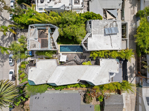 House with pool 3