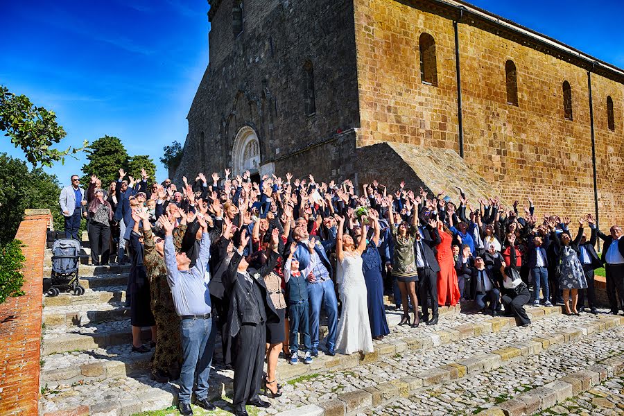 Wedding photographer Fabrizio Durinzi (fotostudioeidos). Photo of 25 November 2017