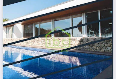 House with pool and terrace 9