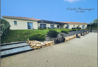 Maison avec piscine et terrasse 20