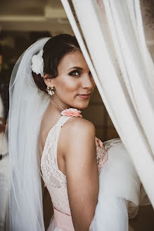 Wedding photographer Vika Aniuliene (vikaaniuliene). Photo of 14 June 2018