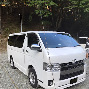 ハイエースバン TRH200V