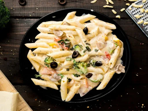 White Sauce Pasta