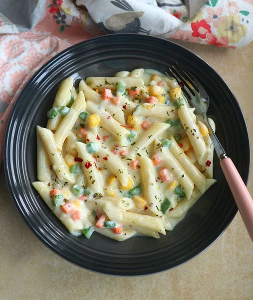 White Sauce Pasta