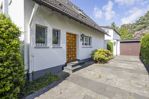 House 2