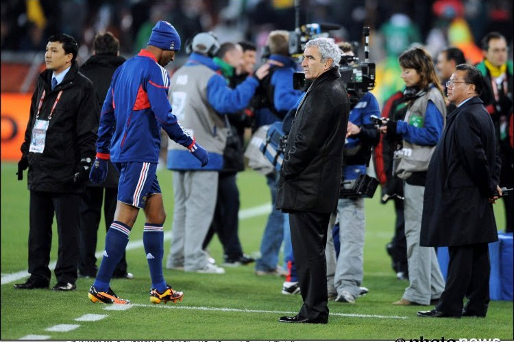 Domenech accuse l'entourage d'un ancien joueur