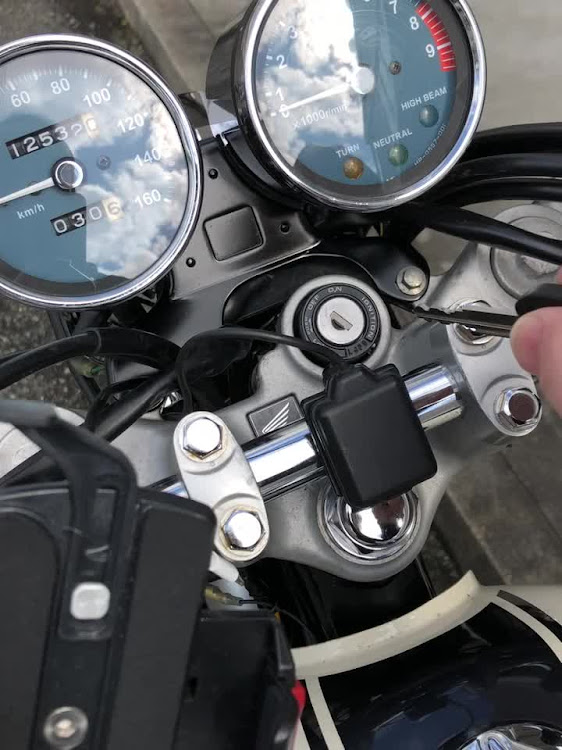 ホンダ純正 CB400SS純正スピード＆タコメーター (その他 取り付け)の ...