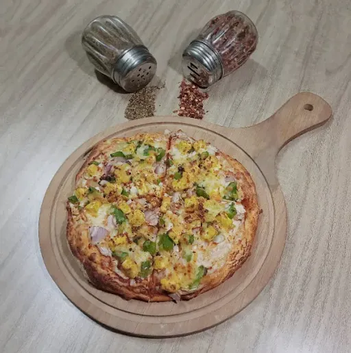 Kadhai Paneer Pizza