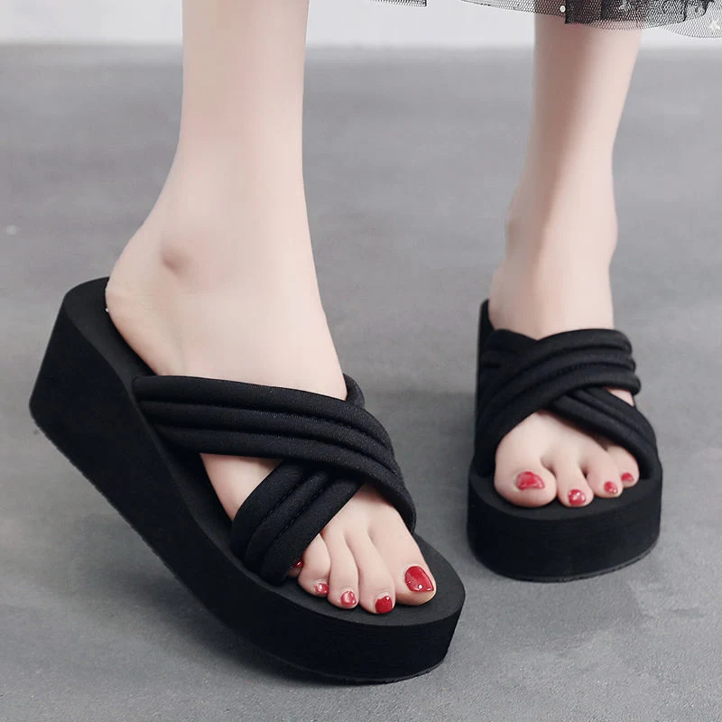 Dames Fashion Cross Thick Wedge-heel Slippers – Comfortabele en modieuze slippers met sleehak. Ideaal voor de zomer, combineer ze met elke outfit.