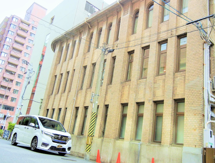 ステップワゴンスパーダのステップワゴン・ビルヂング・レトロ建築・大阪市西区・土佐堀に関するカスタム事例の投稿画像8枚目