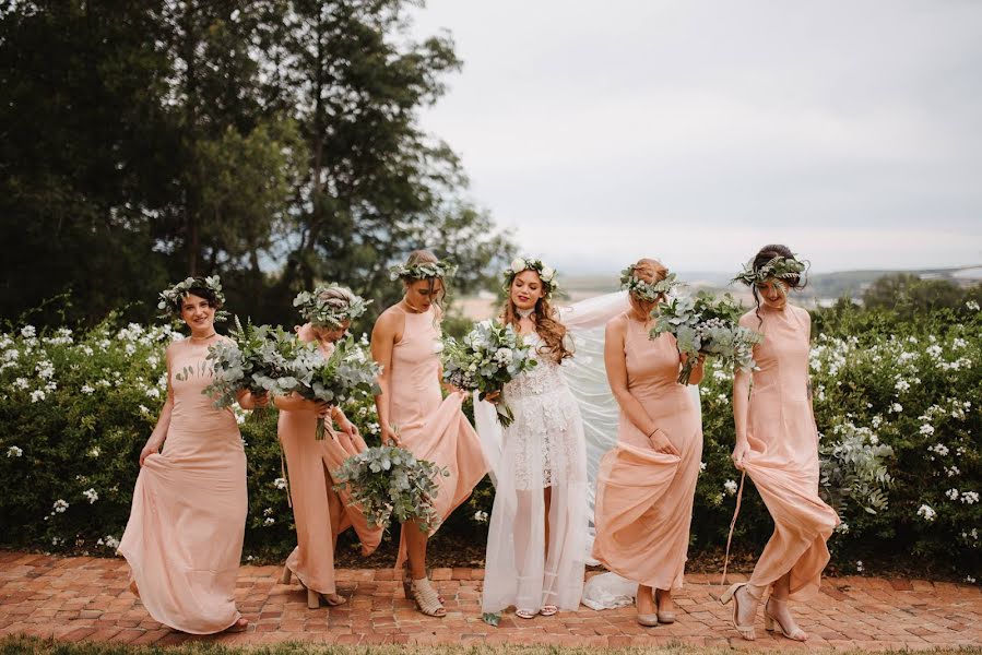 Fotografo di matrimoni Helena Krige (helenakrige). Foto del 1 gennaio 2019