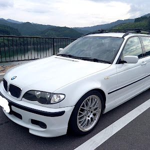 318i ツーリング Mスポーツ