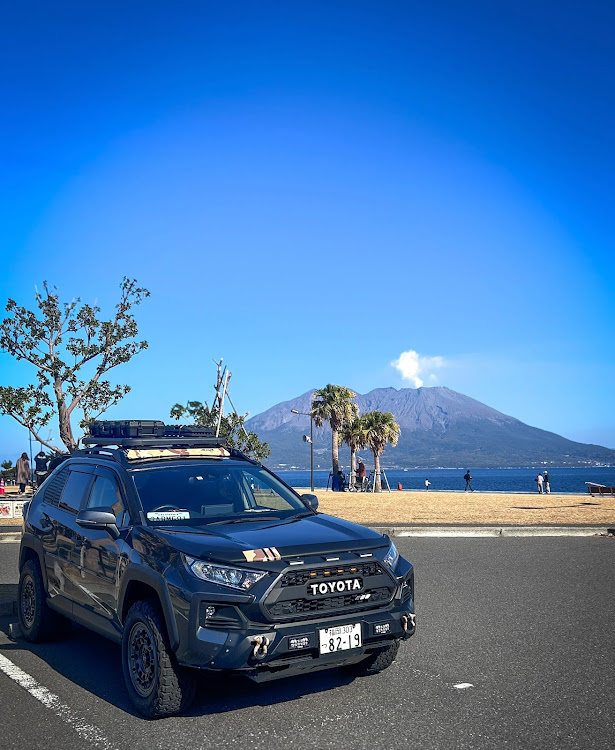 RAV4の新年のご挨拶に関するカスタム事例の投稿画像1枚目