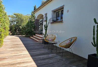 Villa with garden and terrace 3