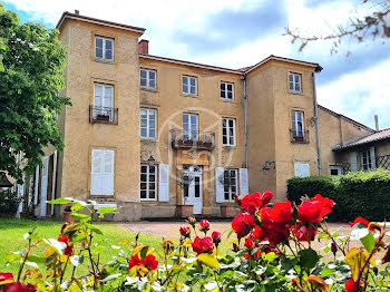 château à Saint-Alban-les-Eaux (42)