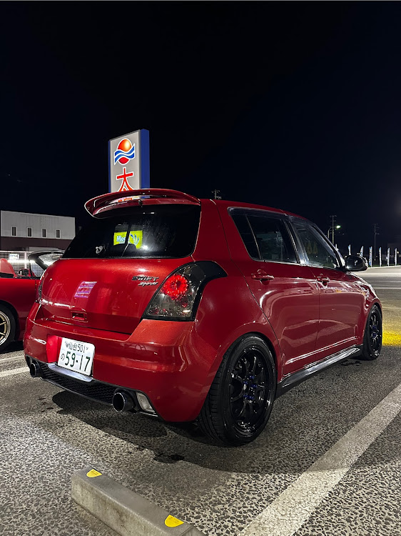 スイフトスポーツの納車・HANABIテール・復活・#KAWAIIFITMENTに関するカスタム事例の投稿画像3枚目