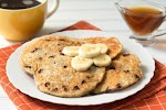 5-Ingredient Banana-Chocolate Pancakes was pinched from <a href="http://www.hungry-girl.com/recipe-makeovers/healthy-flourless-banana-chocolate-chip-pancakes" target="_blank">www.hungry-girl.com.</a>