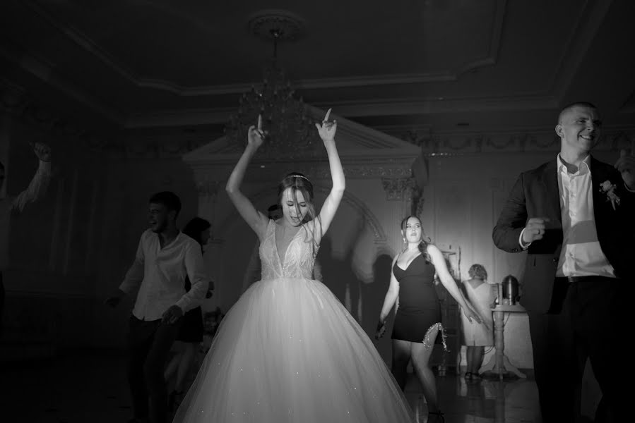 Vestuvių fotografas Miliena Sharavara (miliena). Nuotrauka 2023 balandžio 12