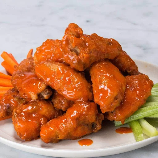 Crispy Chicken Wings In Buffalo Sauce [6 Pieces]