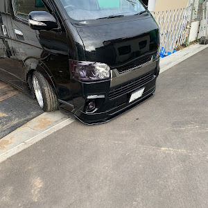 ハイエースバン TRH200V