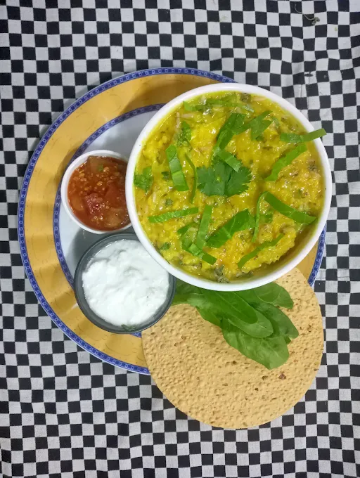 Palak Moong Dal Khichdi Thali