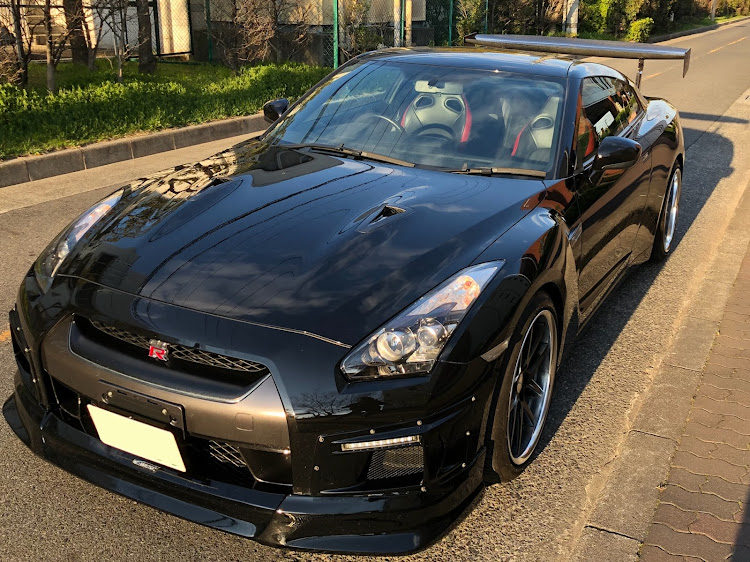 NISSAN GT-RのWESTさんが投稿したカスタム事例の投稿画像1枚目