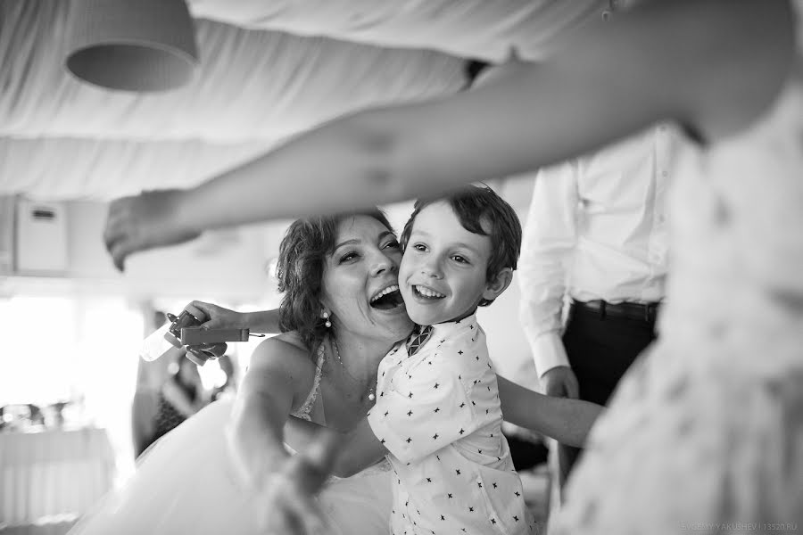 Fotografo di matrimoni Evgeniy Yakushev (eugenecouchee). Foto del 12 luglio 2015