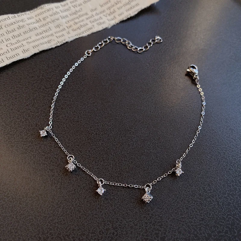 Women's and Men's Titanium Steel Bracelet, Lovers' Bracelet, durable and stylish, a perfect gift to celebrate your love.
