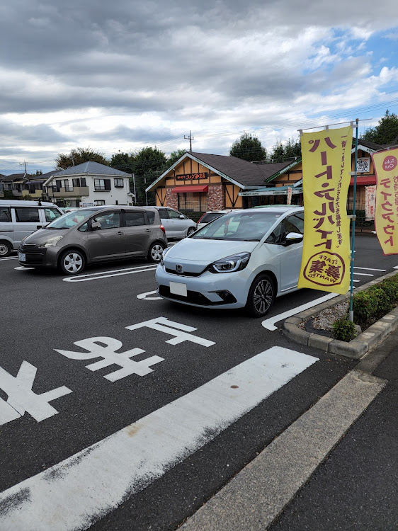 フィットのコメダコーヒー店・ホンダのディーラーに関するカスタム事例の投稿画像2枚目