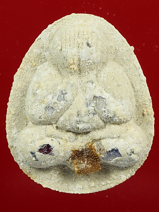 พระปิดตาหลวงพ่อคูณ รุ่นให้ลาภ