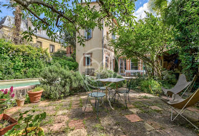 House with garden and terrace 2