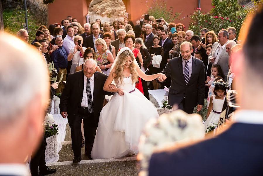 婚礼摄影师Costas Economou（costaseconomou）。2021 4月27日的照片