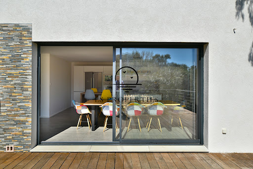 Villa with pool and garden 5