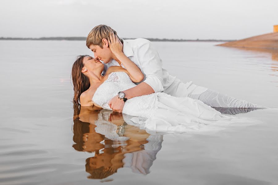 Fotógrafo de casamento Anna Yureva (yuryeva). Foto de 3 de outubro 2019