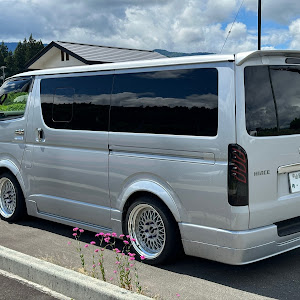 ハイエースバン KDH206V