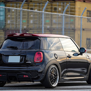 ミニ ハッチバック JCW