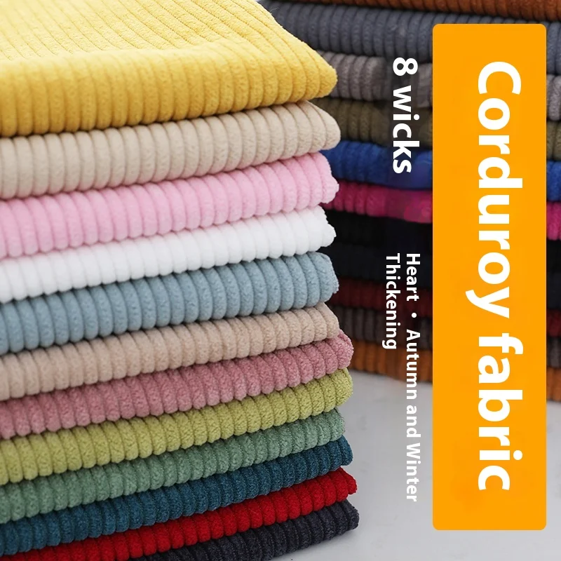 Camicia con cappuccio in tessuto di velluto a coste Abbigliamento per un comfort e uno stile casual. Goditi la morbidezza e il look moderno e versatile.