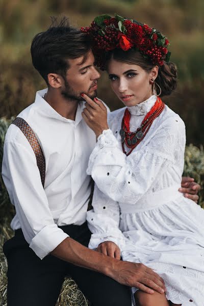 結婚式の写真家Uliana Shustova (ulianashustova)。2018 3月30日の写真