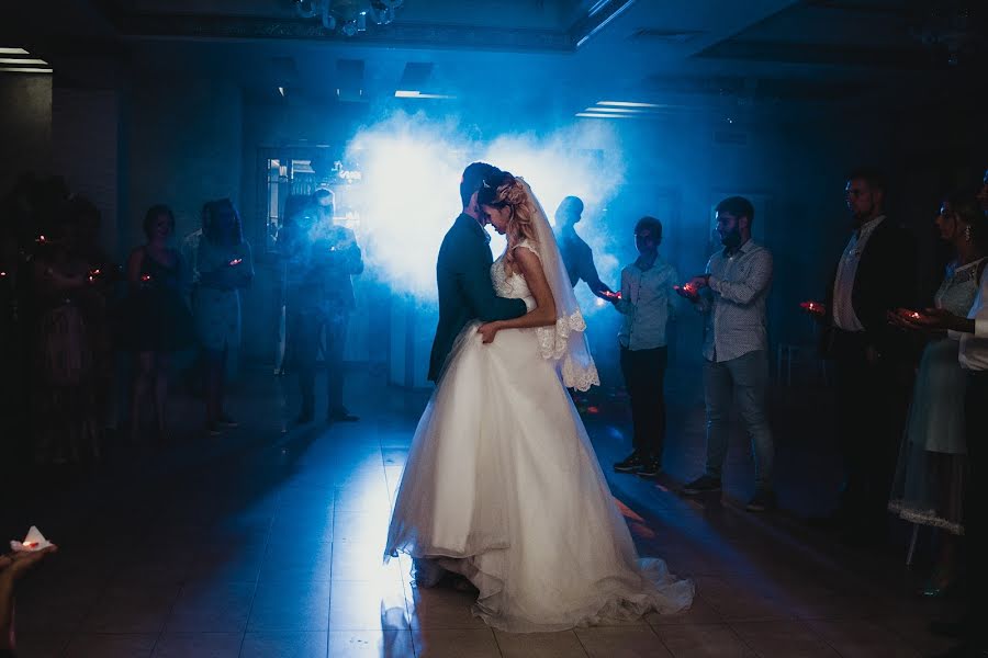 Fotógrafo de casamento Artem Apparatov (apparatov). Foto de 29 de setembro 2018