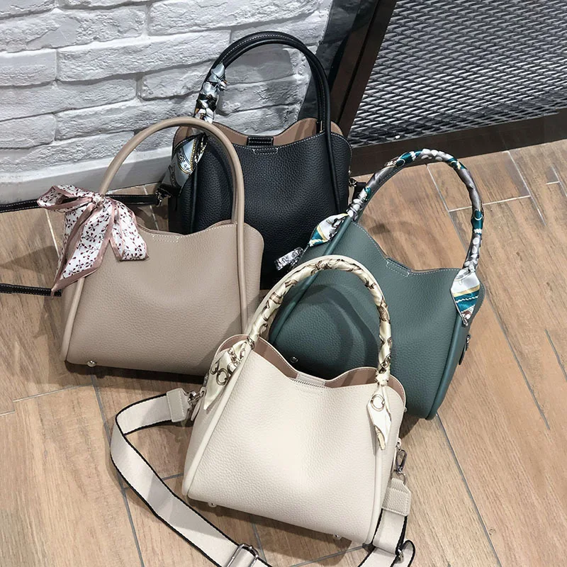 Women's Fashion All-match Shoulder Bag – stylish and versatile, perfect for everyday use. Provides ample space for your 