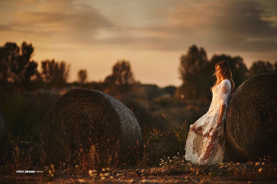 Fotógrafo de casamento Wiktor Janusz (wiktorjanusz). Foto de 6 de dezembro 2017