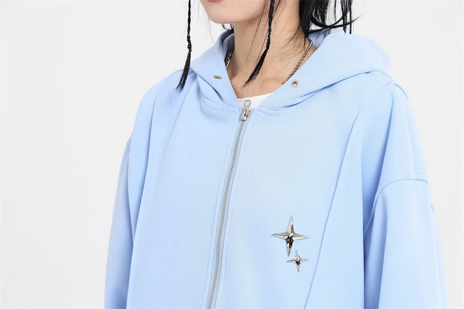 Cardigan homme avec fermeture éclair à double sens, mode urbaine, pull élégant et polyvalent pour un style moderne et une liberté de mouvement.