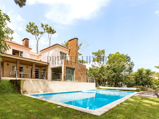 Maison avec piscine et jardin 2