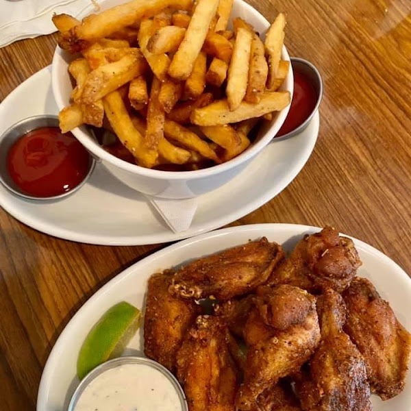 Cajun Wings and Fries