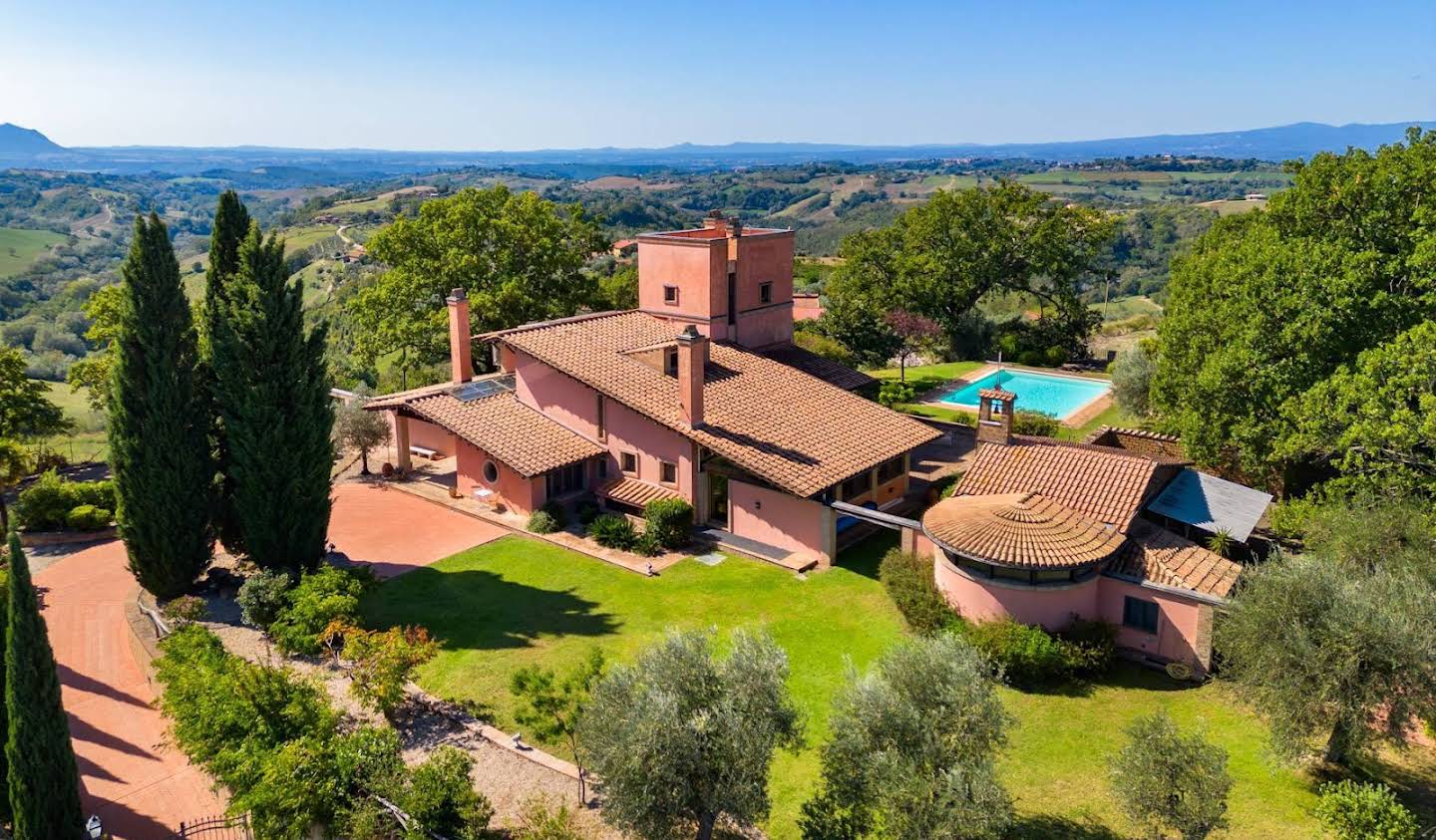 Villa with pool and garden Calvi dell'Umbria