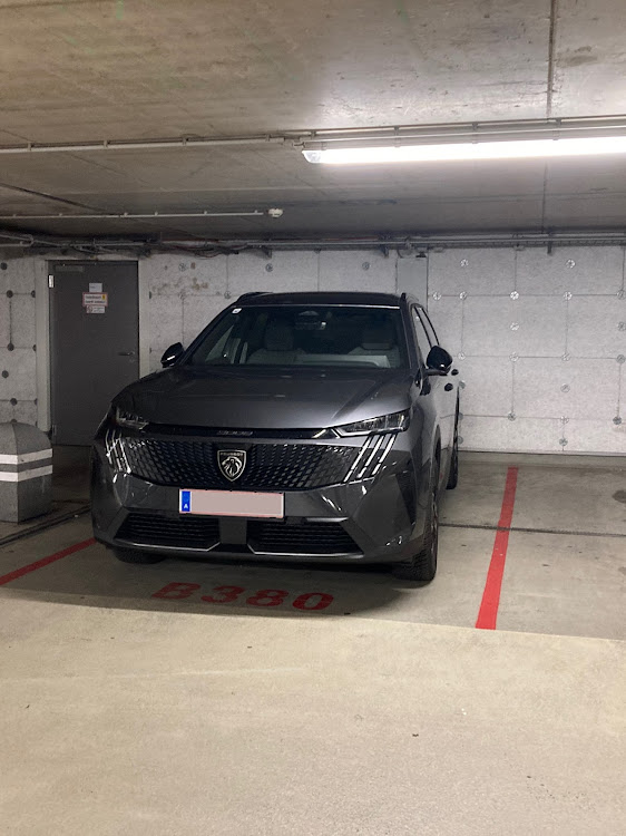 Folitasさんが投稿した5008・PEUGEOTに関するカスタム事例の投稿画像1枚目