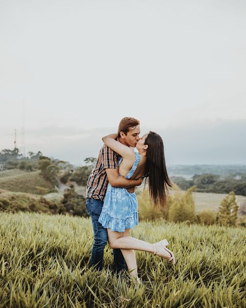 Fotografo di matrimoni Milo Herrera (aleymilo). Foto del 11 agosto 2022