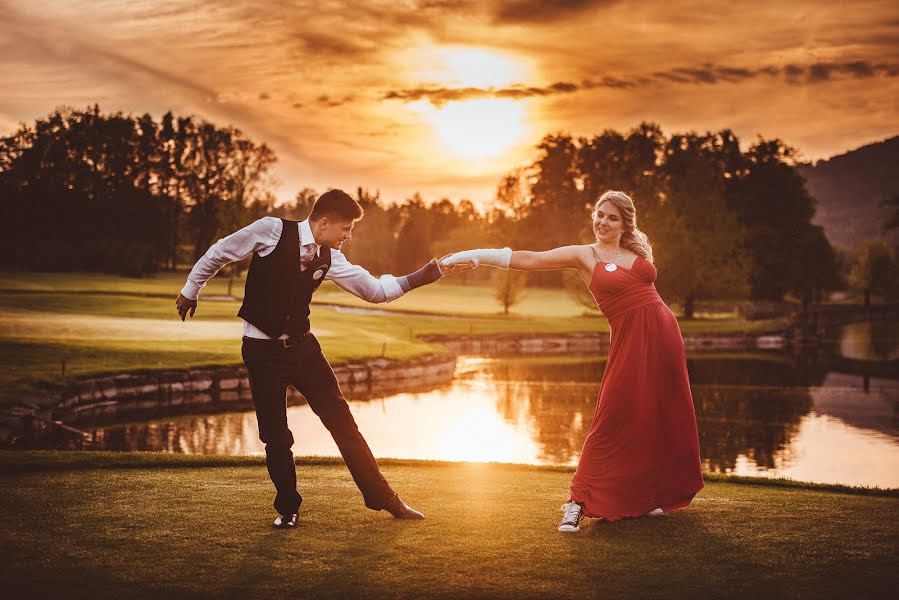 Fotógrafo de casamento Jan Dikovský (jandikovsky). Foto de 26 de maio 2017