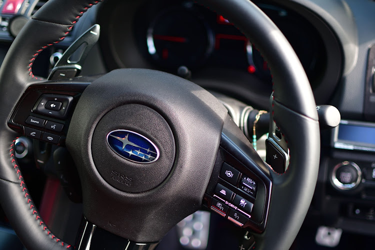 WRX S4の乗り換え・ラスト洗車・パーツ紹介・デジイチに関するカスタム事例の投稿画像11枚目