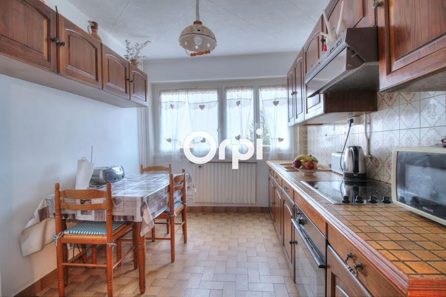 Vente appartement 4 pièces 76 m² à Decines-charpieu (69150), 178 000 €